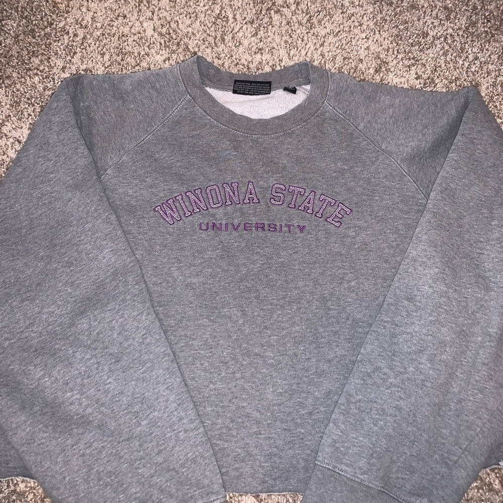 winona university cropped crew